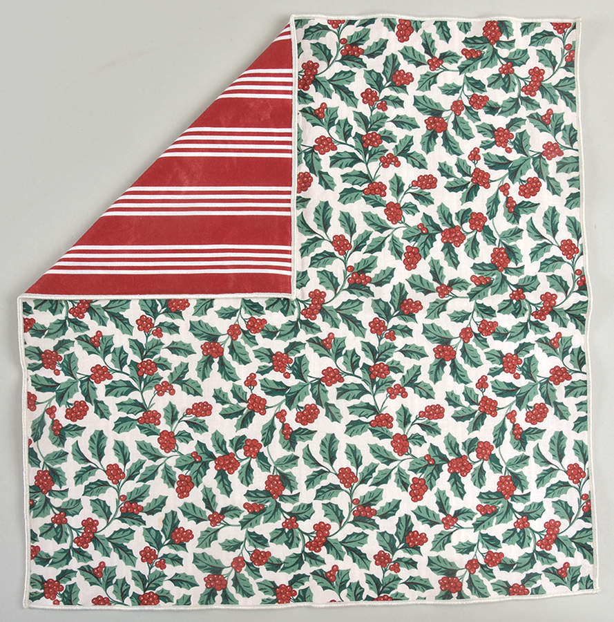 Holly Cloth Napkin by Longaberger-1