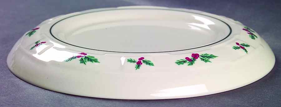 Holly 4" Pillar Candleholder by Longaberger-1