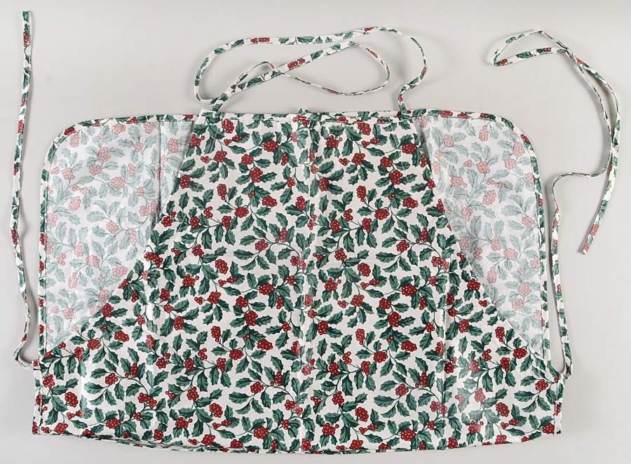 Holly Cloth Kitchen Apron by Longaberger-1