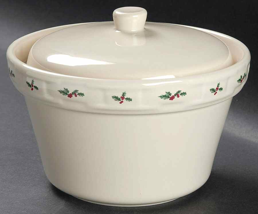 Holly 1 Qt Round Covered Casserole by Longaberger-1