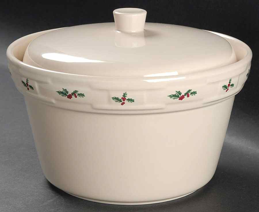 Holly 2 Qt Round Covered Casserole by Longaberger-1