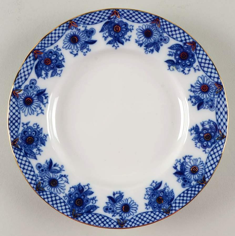 Bridesmaid (Baskets) Dessert/Pie Plate by Lomonosov-1