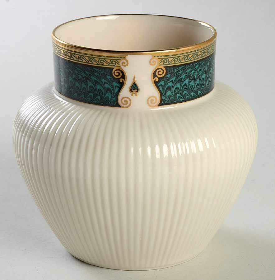 Classic Edition (Giftware) 4" Vase by Lenox-1