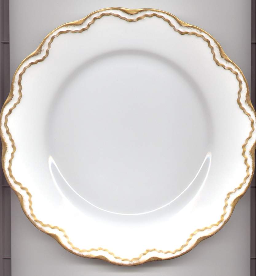 M3W8 Dinner Plate by Maureil Chapeau & Charles-1