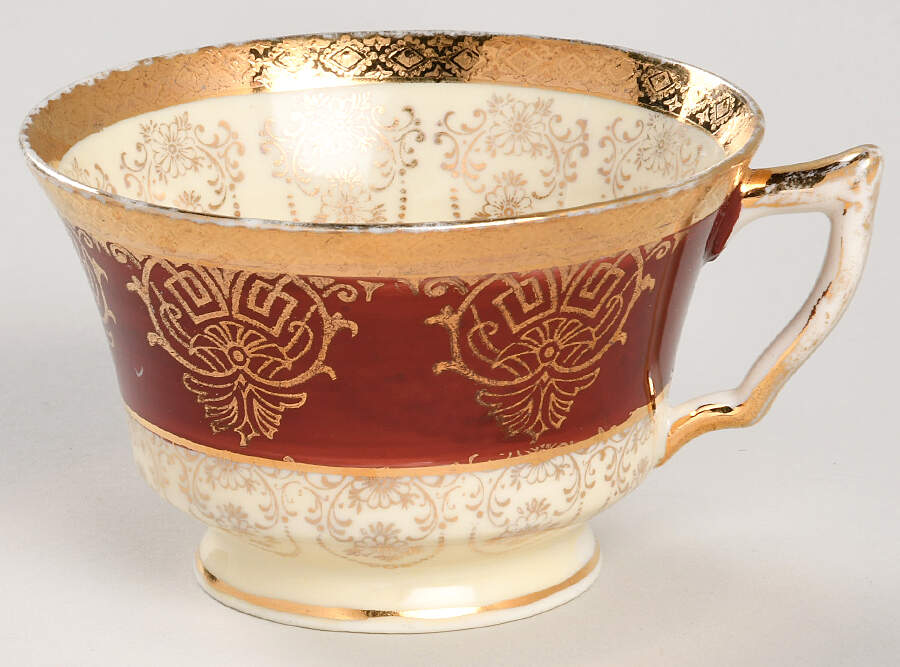 LP10 Footed Cup by La Petite China-1