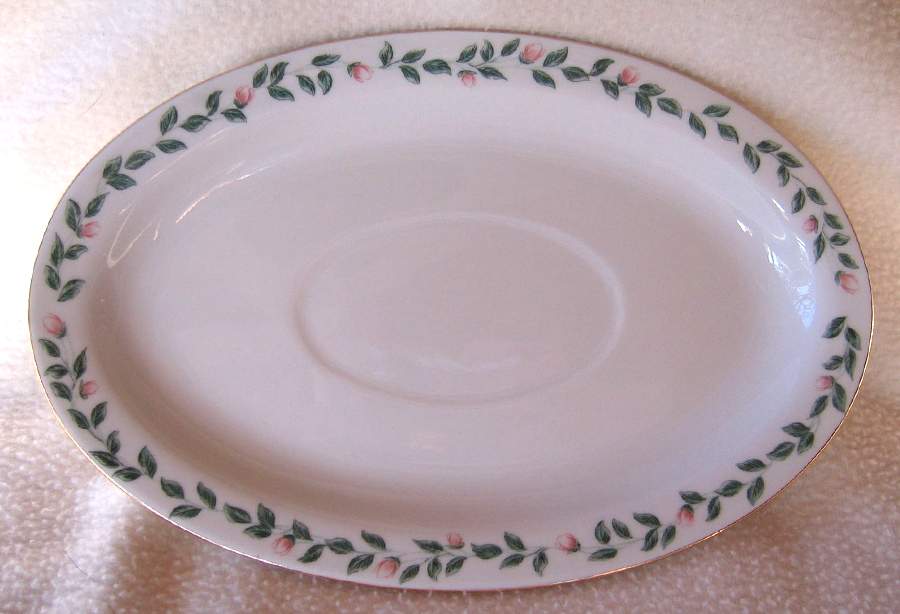 Esabeth Underplate for Gravy Boat by Lynn's China-1