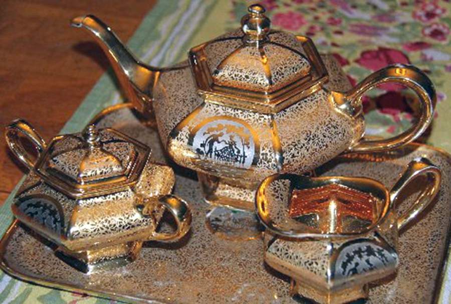LEM8 Teapot & Lid by Le Mieux-1
