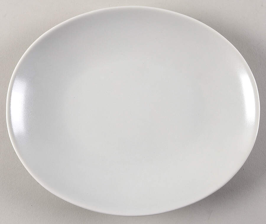Frost White (Round) 9" Oval Serving Platter by Lindt-Stymeist-1