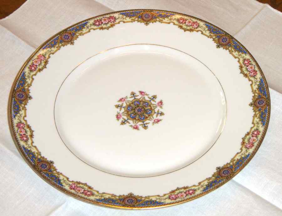 LEG28 Dinner Plate by F Legrand & Cie-1
