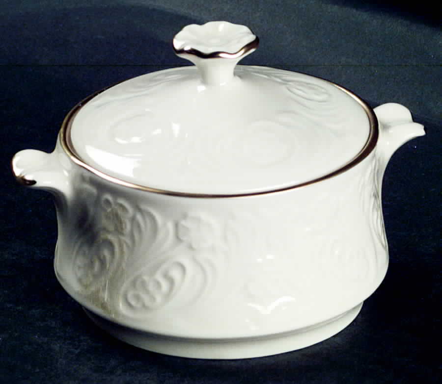 Country Flowers Sugar Bowl & Lid by Lenox-1