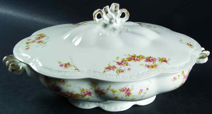 LNT128 Oval Covered Vegetable by Lanternier-1