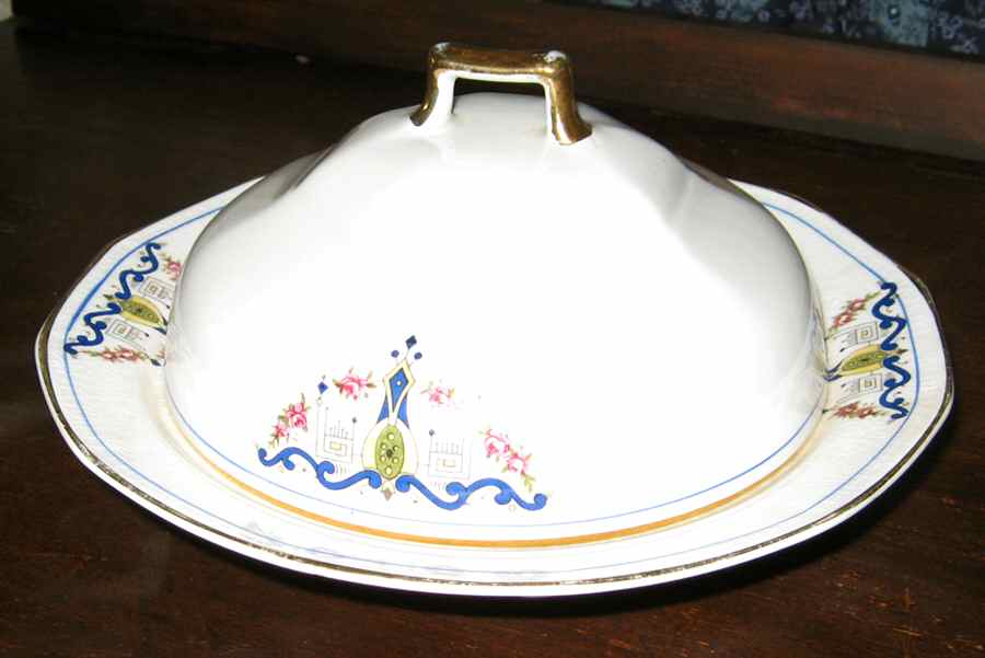 LIA45 Round Covered Butter by Limoges-American-1