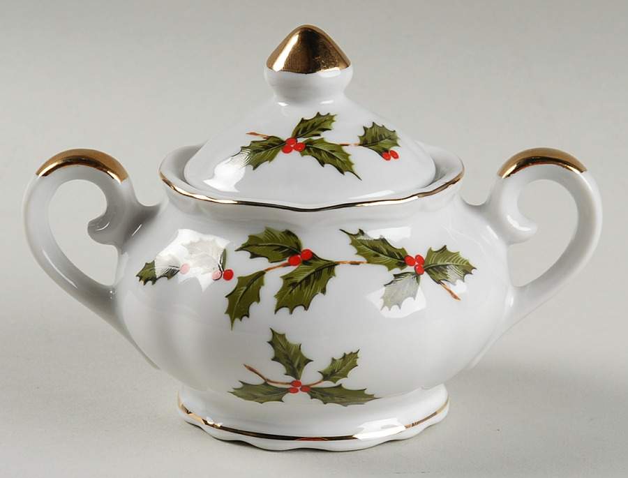 LEF15 (Scalloped) Sugar Bowl & Lid by Lefton-1