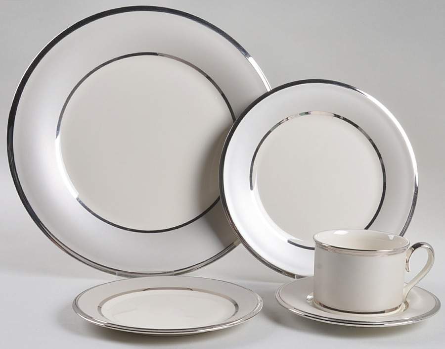 Ivory Frost 5 Piece Place Setting by Lenox-1