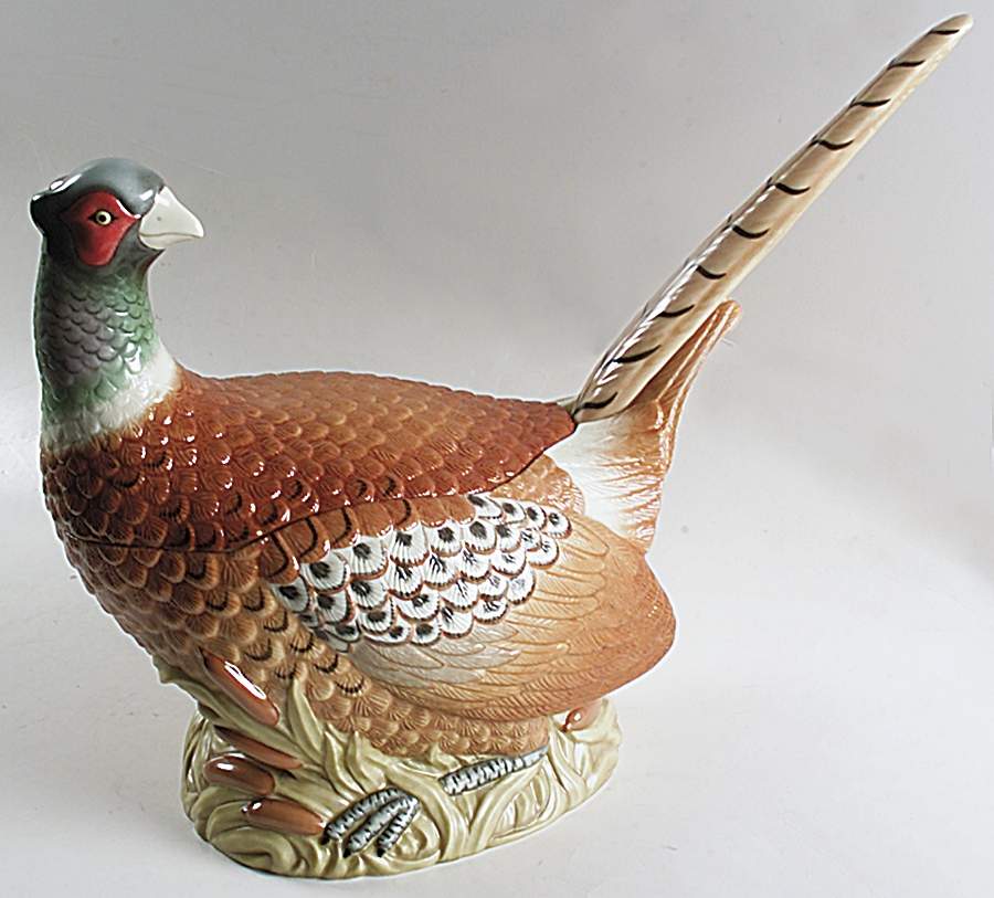 Riverwood Figural Tureen & Lid with Ladle by Lenox-1