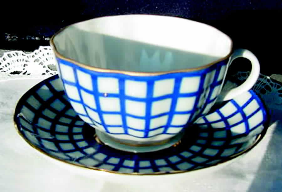 Quatro Flat Cup & Saucer Set by Lomonosov-1