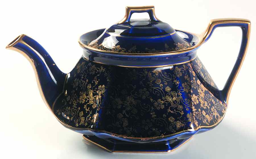 LIA53 Teapot & Lid by Limoges-American-1