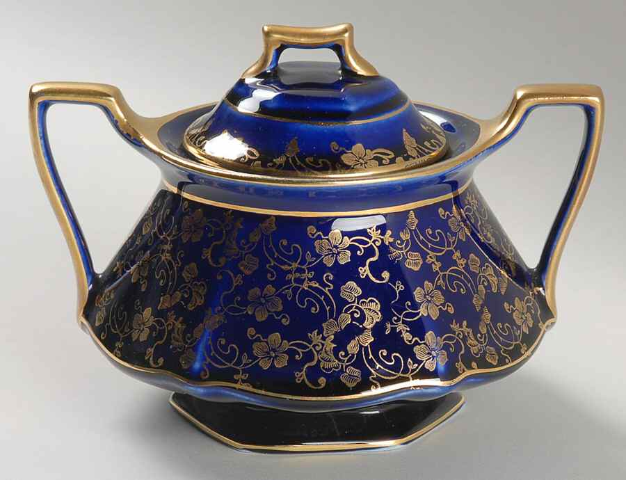 LIA53 Sugar Bowl & Lid by Limoges-American-1
