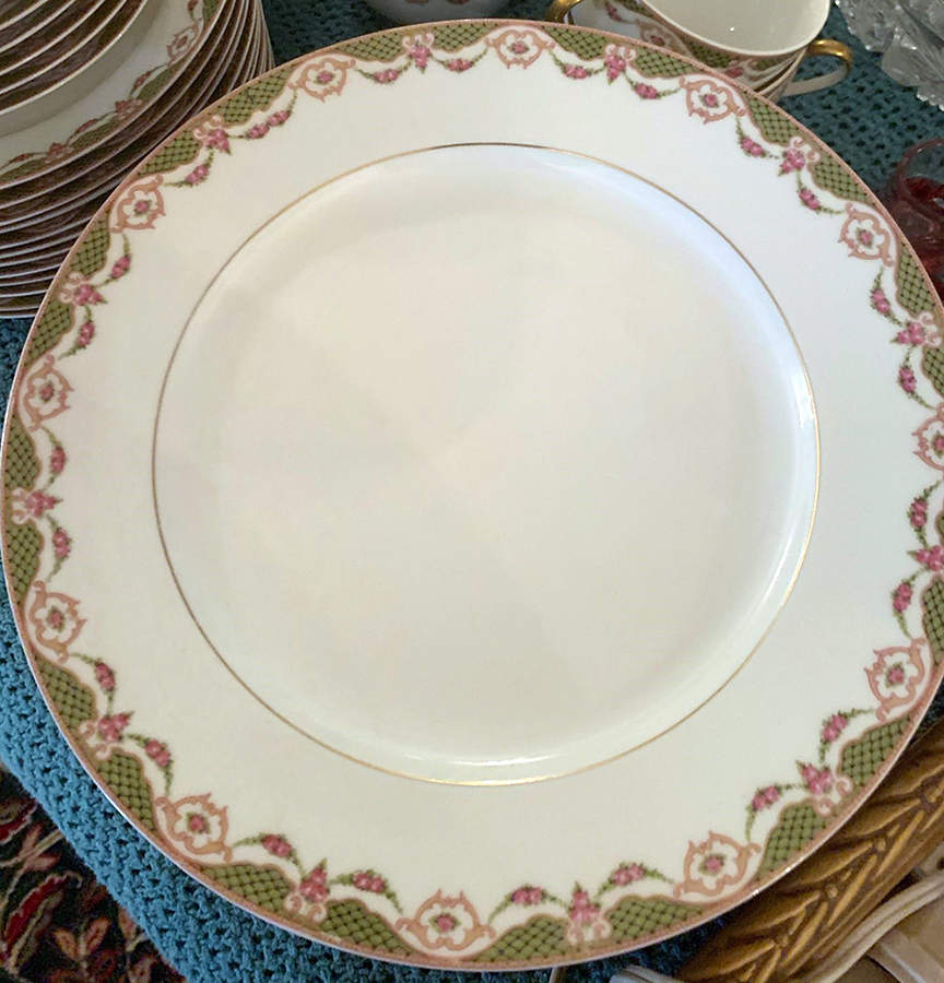 LNT143 Dinner Plate by Lanternier-1