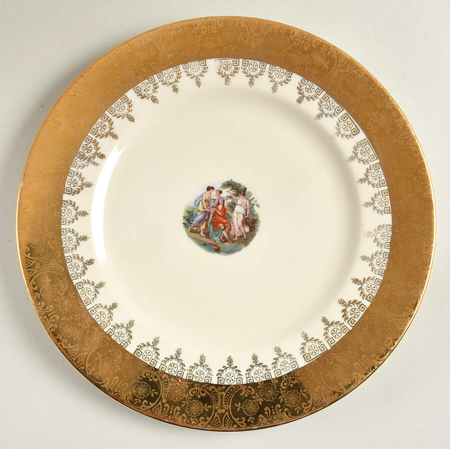 LP15 Dinner Plate by La Petite China-1