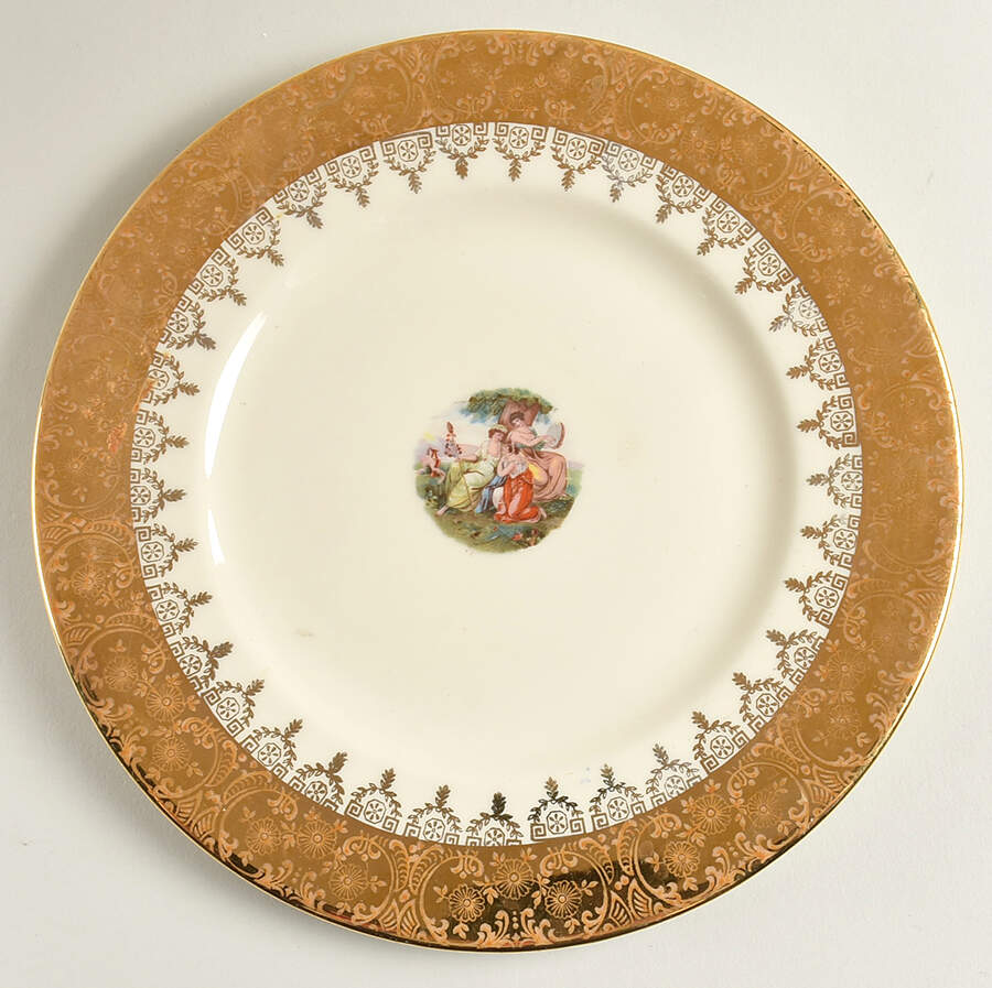 LP15 Dinner Plate by La Petite China-1