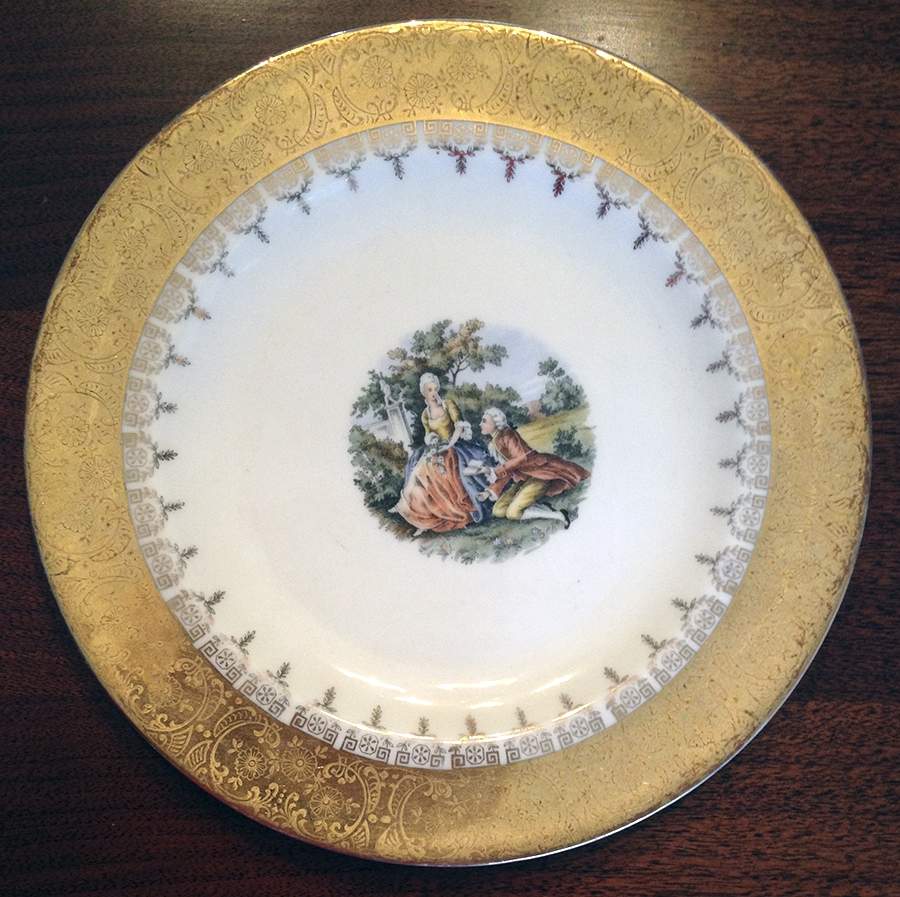 LP15 Dinner Plate by La Petite China-1