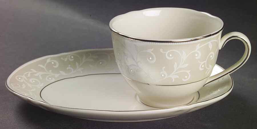 Pearl Innocence Dessert Plate & Cup Set by Lenox-1