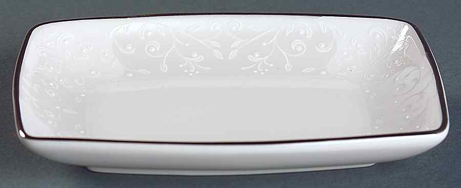 Opal Innocence Soap Dish by Lenox-1