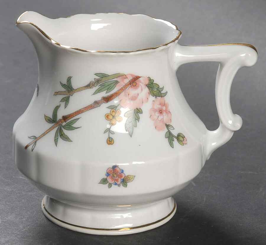 LIM141 Creamer by Limoges-French-1