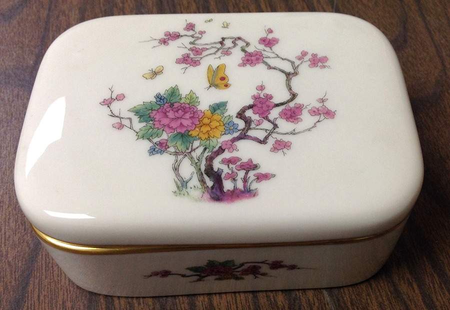 Ming-Birds (Newer, Cream, Gold Backstamp) Cigarette Box & Lid by Lenox-1