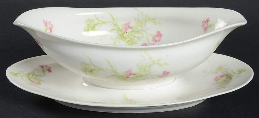 LNT158 Gravy Boat with Attached Underplate by Lanternier-1