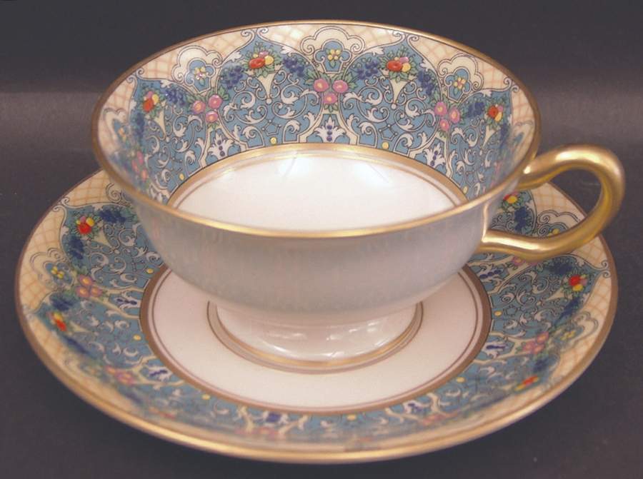 Pasadena (Smooth) Footed Cup & Saucer Set by Lenox-1