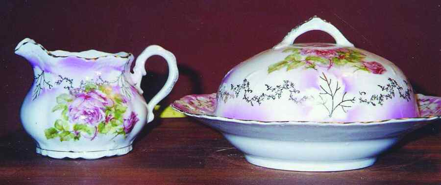 LHM4 Creamer by C a Lehmann & Son-1