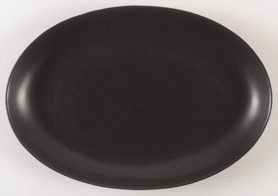 Ebony (Round, No Texture) 16" Oval Serving Platter by Lindt-Stymeist-1