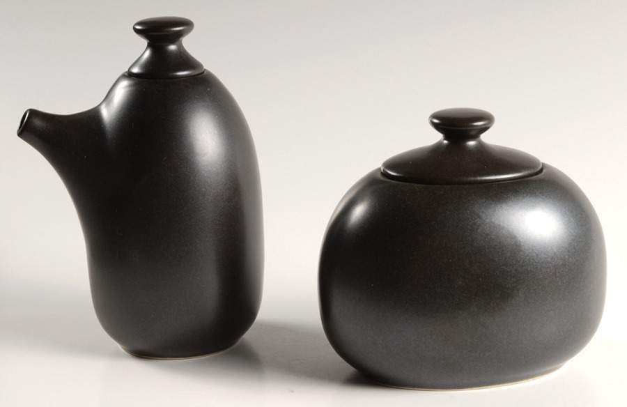 Ebony (Round, No Texture) Creamer & Sugar with Lids Set by Lindt-Stymeist-1