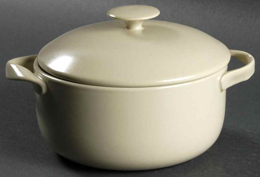 Stone (Round) Individual Casserole & Lid by Lindt-Stymeist-1