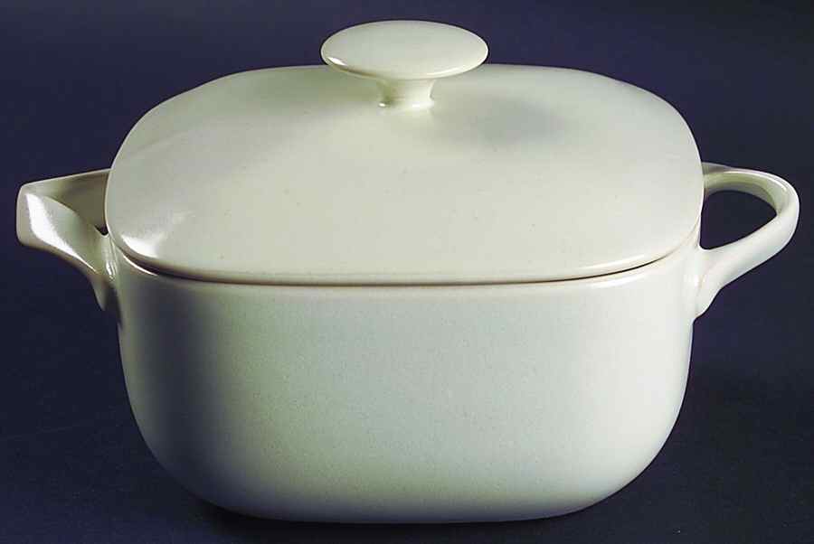 Linen (Square) Individual Casserole & Lid by Lindt-Stymeist-1