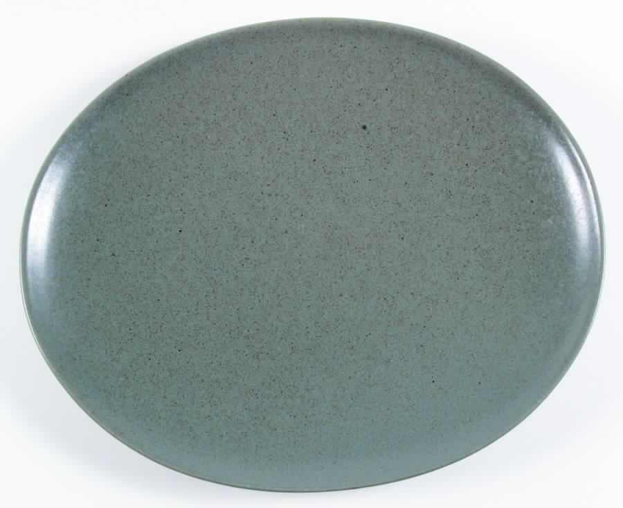 Slate (Oval) Dinner Plate by Lindt-Stymeist-1