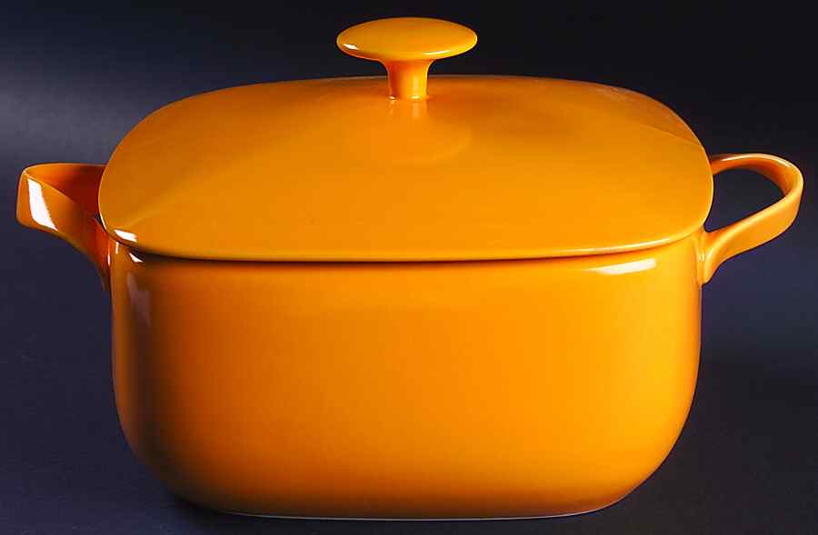 Rso Brights Accessories Yellow 3 Quart Square Casserole with Ceramic Lid by Lindt-Stymeist-1
