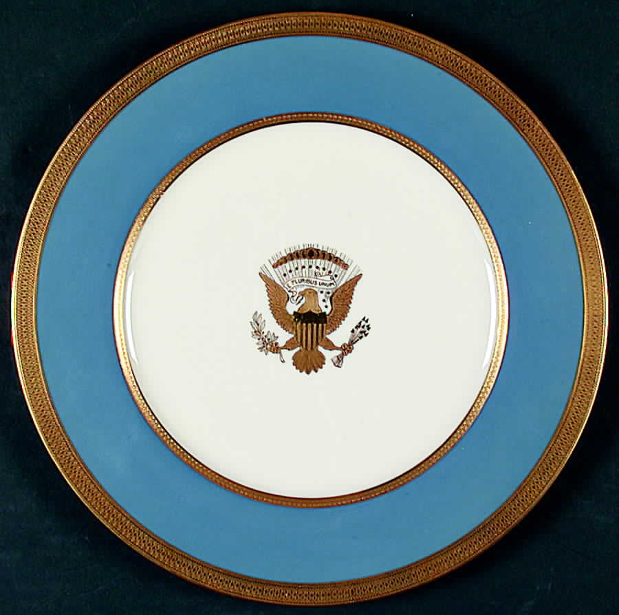 L64 Service Plate (Charger) by Lenox-1