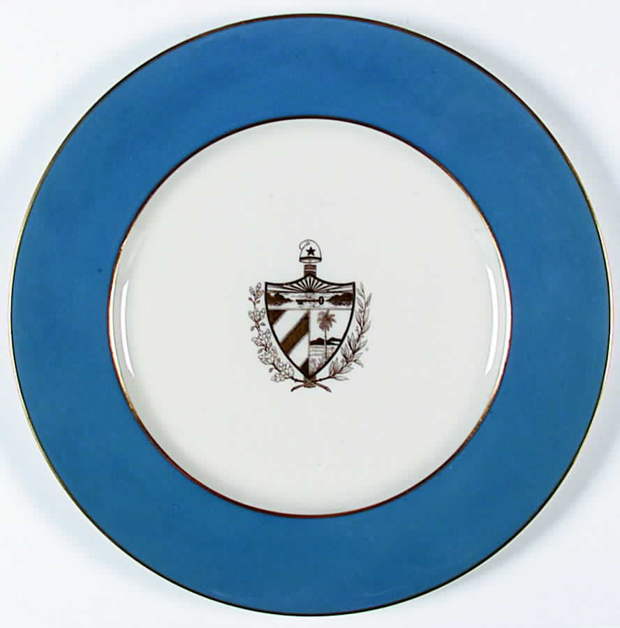 L65 Service Plate (Charger) by Lenox-1
