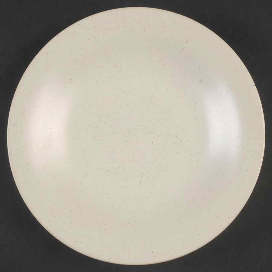 Linen (Round, Satin Smooth) Salad Plate by Lindt-Stymeist-1