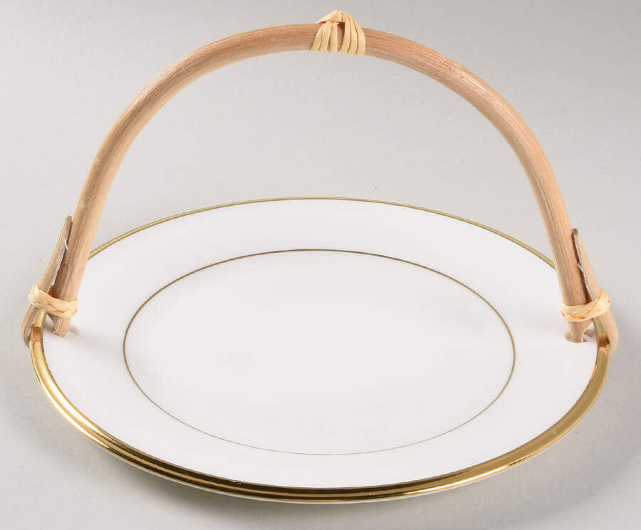 Eternal White 5 3/8"-5 5/8" Bamboo Handled Serving Plate  HC by Lenox-1