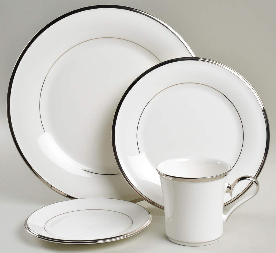 Solitaire White 4 Piece Place Setting by Lenox-1