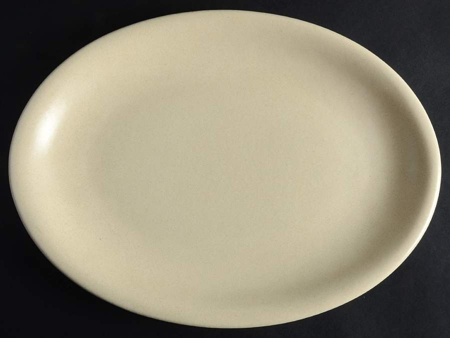 LIE11 Oatmeal(Tan) 13" Oval Serving Platter by Libbey-1