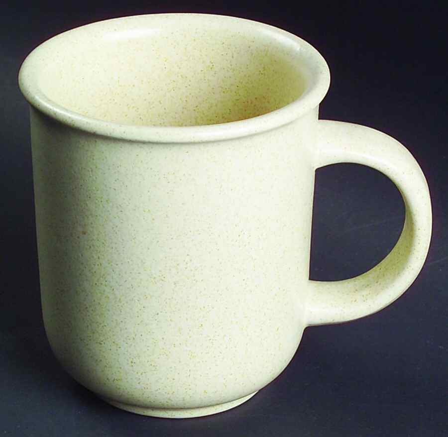 LIE11 Oatmeal(Tan) Mug by Libbey-1