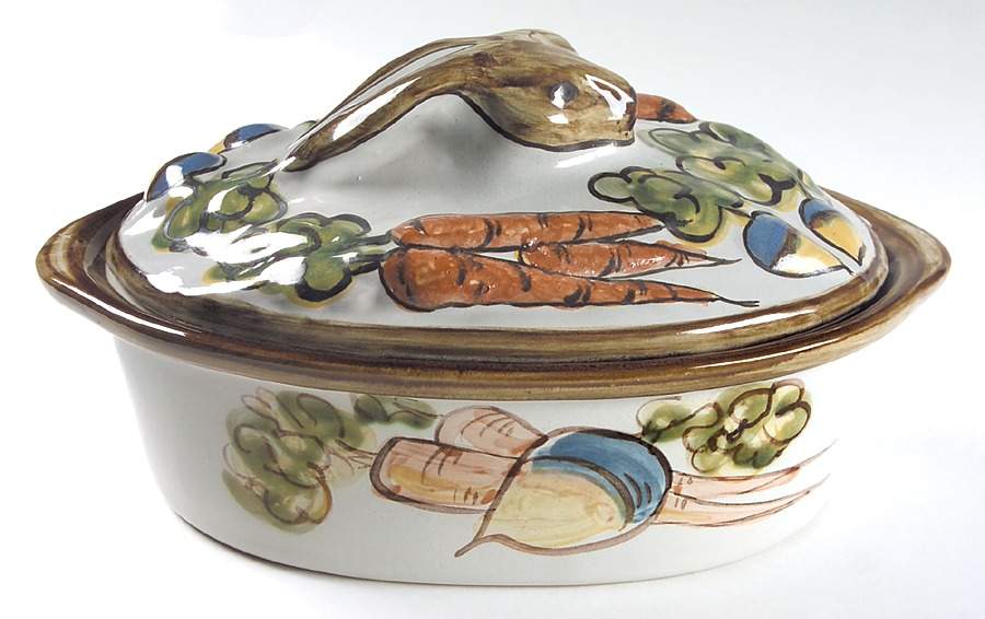 LOU12 2 Quart Oval Covered Casserole by Louisville-1