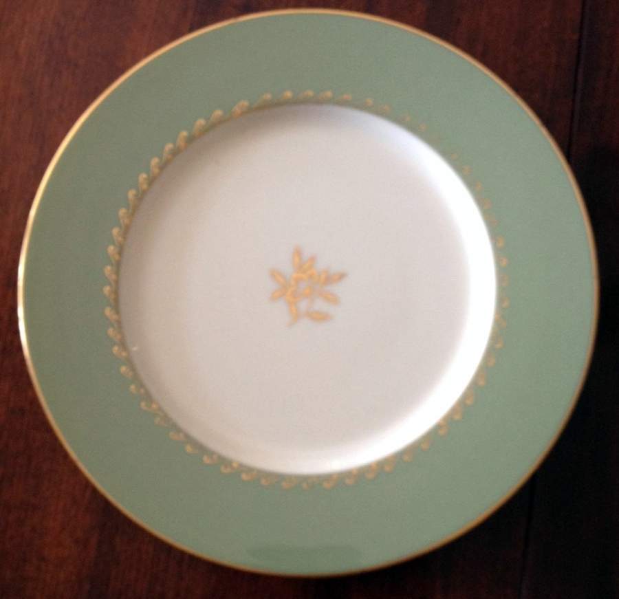 Triumph Green Dinner Plate by Lenox-1