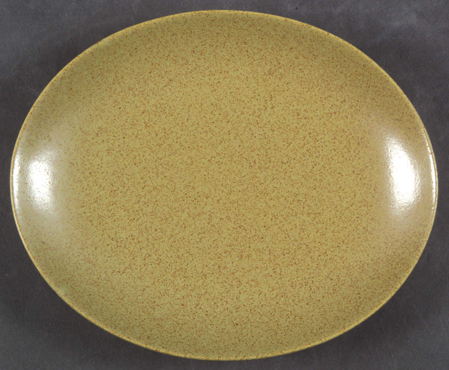Moss Small Oval Plate by Lindt-Stymeist-1