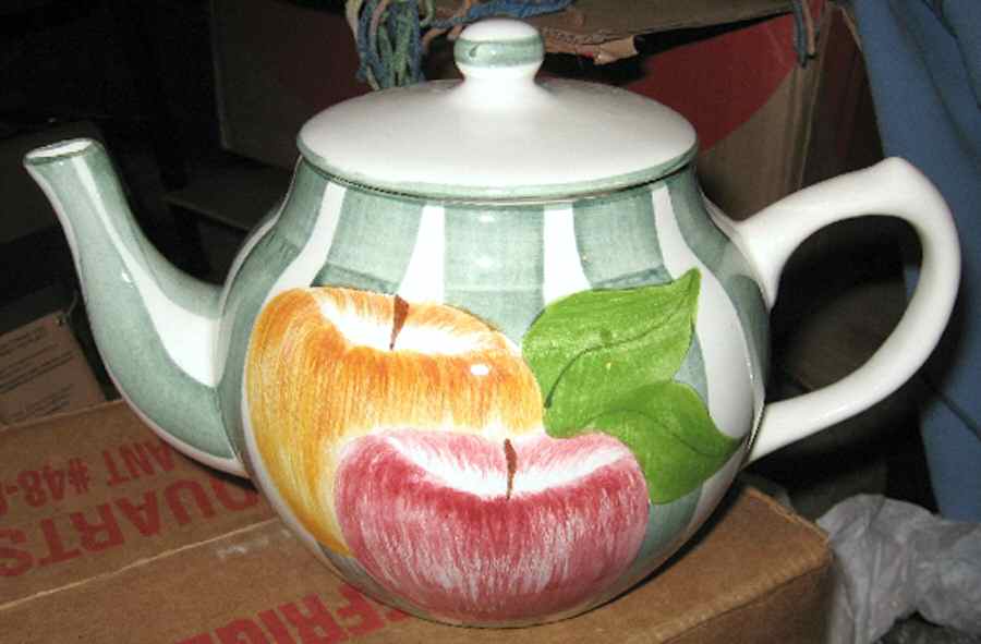 Apple Stripe Teapot & Lid by Laurie Gates-1